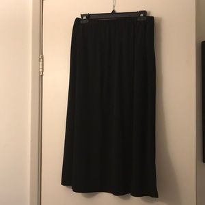 Leith Maxi - Mid-Knee Skirt